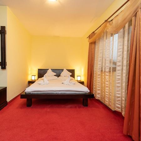 Casa Frent Hotel Predeal Kamer foto