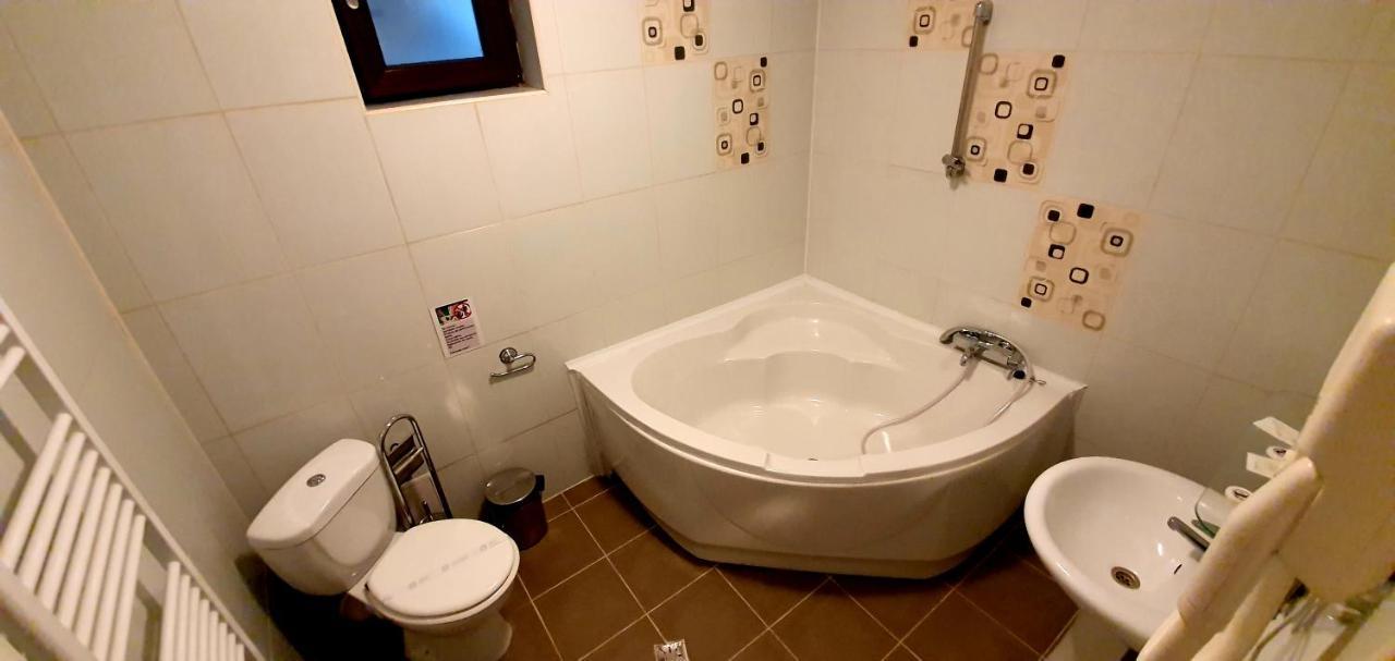 Casa Frent Hotel Predeal Buitenkant foto